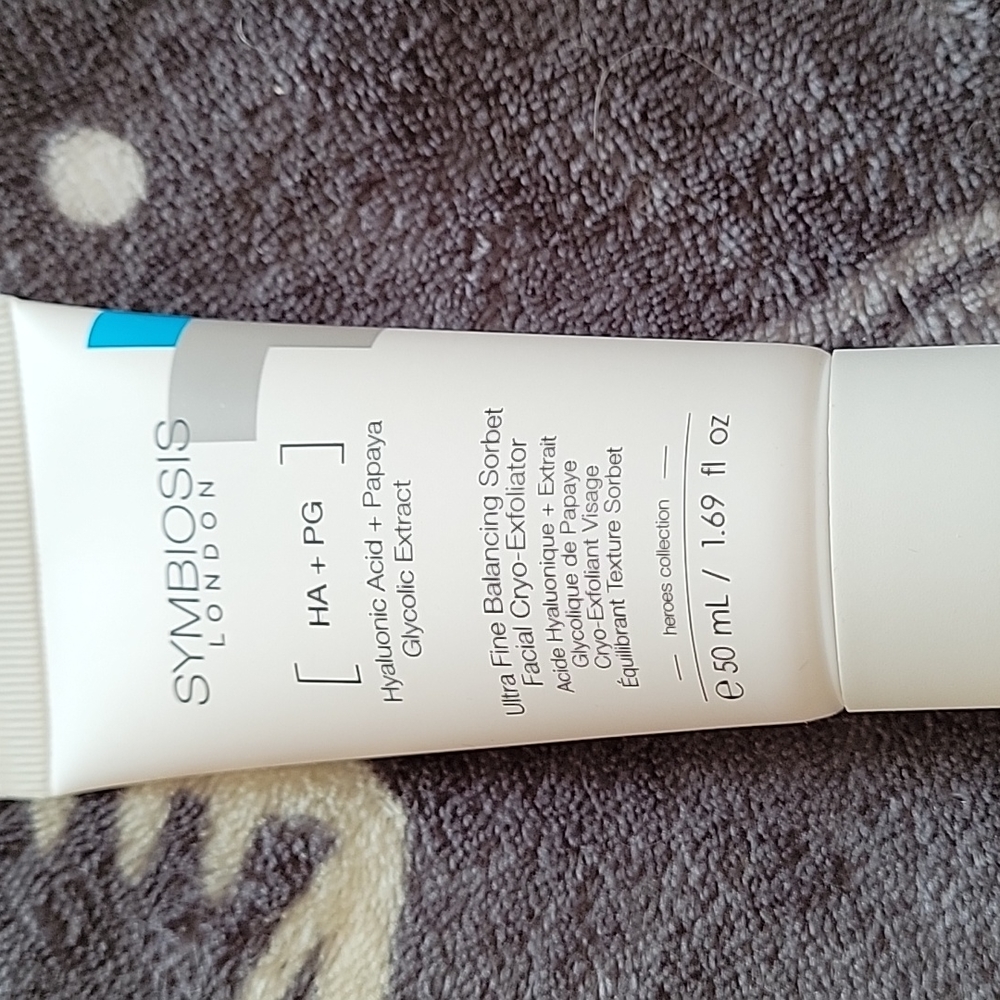 Symbiosis London ultra fine balancing facial exfoliator